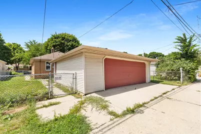 2530 S 64th St, Milwaukee, WI 53219 - Photo 16