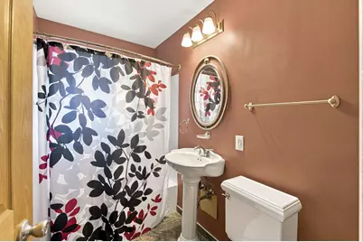 4858 N Iroquois Ave, Glendale, WI 53217 - Photo 16