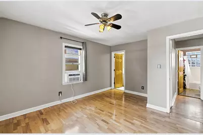 4858 N Iroquois Ave, Glendale, WI 53217 - Photo 10