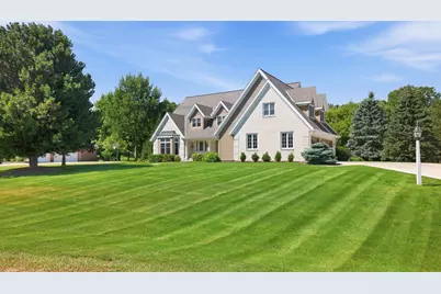 N28W30219  Red Hawk Ct, Delafield, WI 53072 - Photo 48