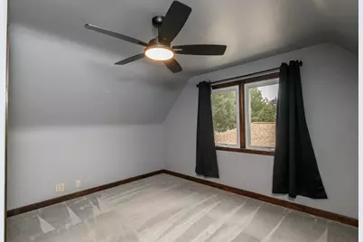 1124 S 90th St, West Allis, WI 53214 - Photo 12