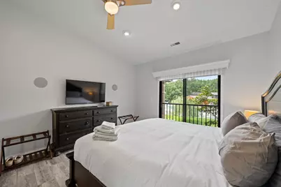 31  Abbey Villa Cir #31D, Fontana, WI 53125 - Photo 14