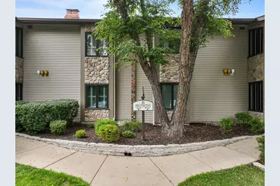 31  Abbey Villa Cir #31D, Fontana, WI 53125 - Photo 48