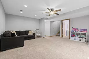 1906 Crooked Ave, Holmen, WI 54636 - Photo 16