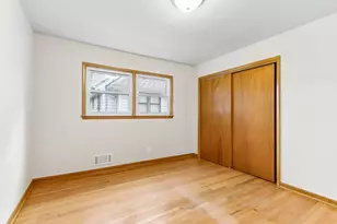 2559 S 63rd St, Milwaukee, WI 53219 - Photo 16