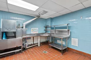 1028 E Juneau Ave, Milwaukee, WI 53202 - Photo 20