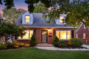 534 N 105th St, Wauwatosa, WI 53226 - Photo 2