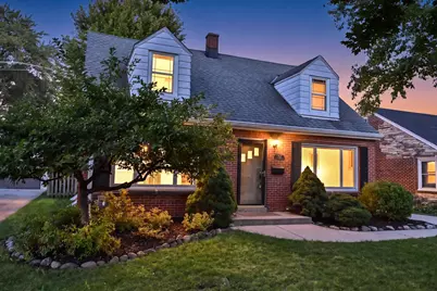 534 N 105th St, Wauwatosa, WI 53226 - Photo 4