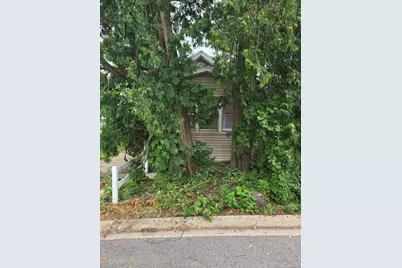 1530  2nd St, Delafield, WI 53018 - Photo 2