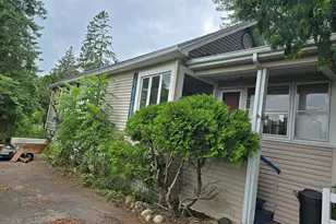 1530 2nd St, Delafield, WI 53018 - Photo 4