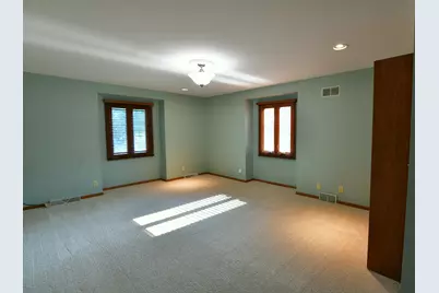 5729  Evarit Dr, Racine, WI 53406 - Photo 74