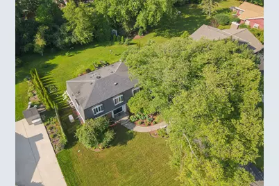5729  Evarit Dr, Racine, WI 53406 - Photo 38