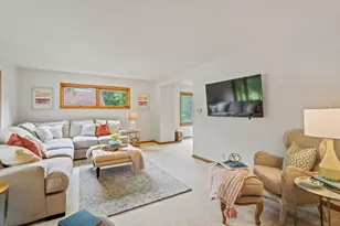805 W Decorah Rd, West Bend, WI 53095 - Photo 6