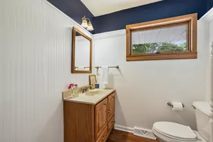 805 W Decorah Rd, West Bend, WI 53095 - Photo 16