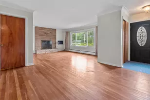 130 Sky Ln, Lake Geneva, WI 53147 - Photo 8