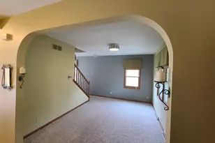W220S3864 Crestview Dr, Waukesha, WI 53189 - Photo 2