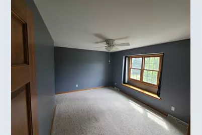 W220S3864  Crestview Dr, Waukesha, WI 53189 - Photo 10