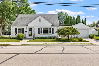 1237  Ashland Ave, Sheboygan, WI 53081 - Photo 1
