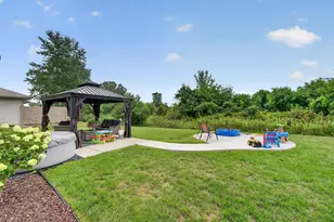 10421 Prairie Crossing Dr, Racine, WI 53126 - Photo 30