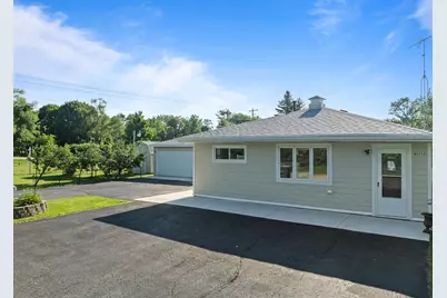 N3358  Hawthorn Rd, Geneva, WI 53147 - Photo 2