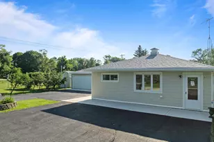 N3358 Hawthorn Rd, Geneva, WI 53147 - Photo 2