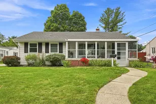 W169N8609 Sheridan Dr, Menomonee Falls, WI 53051 - Photo 1