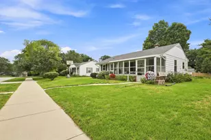 W169N8609 Sheridan Dr, Menomonee Falls, WI 53051 - Photo 20