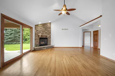 W2261 E Oak Ridge Dr, Ashippun, WI 53066 - Photo 10