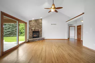 W2261 E Oak Ridge Dr, Ashippun, WI 53066 - Photo 10