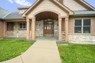 W2261 E Oak Ridge Dr, Ashippun, WI 53066 - Photo 4