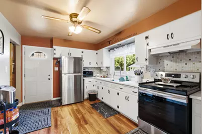 5805 W Fountain Ave, Milwaukee, WI 53223 - Photo 8