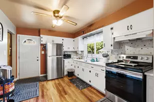 5805 W Fountain Ave, Milwaukee, WI 53223 - Photo 8