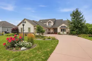 1551 Fox River Run, Mukwonago, WI 53149 - Photo 6