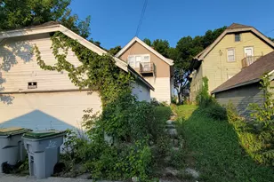 3827 N 24th Pl, Milwaukee, WI 53206 - Photo 16