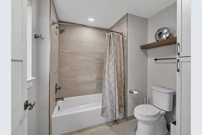 1407 W Eastbrook Dr, Mequon, WI 53092 - Photo 26