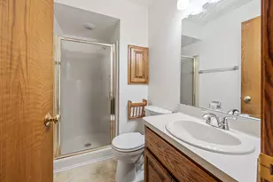 9425 W Harrison Ave, West Allis, WI 53227 - Photo 16