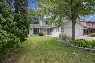 9425 W Harrison Ave, West Allis, WI 53227 - Photo 34