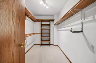 9425 W Harrison Ave, West Allis, WI 53227 - Photo 20