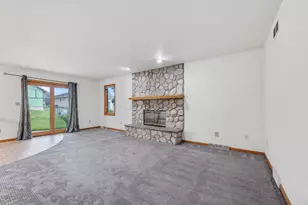 9425 W Harrison Ave, West Allis, WI 53227 - Photo 8