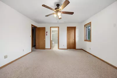 9425 W Harrison Ave, West Allis, WI 53227 - Photo 18