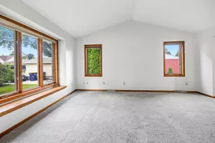 9425 W Harrison Ave, West Allis, WI 53227 - Photo 12