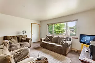 6036 W Kaul Ave, Milwaukee, WI 53218 - Photo 12
