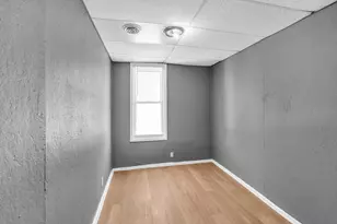 3573 N 11th St, Milwaukee, WI 53206 - Photo 12