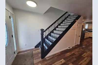 628 N 9th St, Manitowoc, WI 54220 - Photo 6
