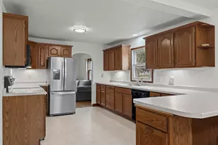 2113 16th St, La Crosse, WI 54601 - Photo 6