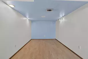 1206 S 91st St, West Allis, WI 53214 - Photo 16
