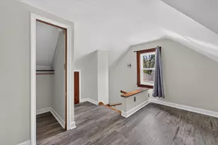 1206 S 91st St, West Allis, WI 53214 - Photo 12