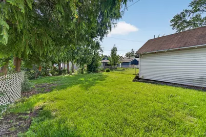 1206 S 91st St, West Allis, WI 53214 - Photo 18