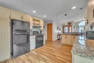 131 Menominee Dr, Sheboygan Falls, WI 53085 - Photo 8