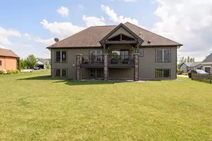 647 E Clancy St, Jefferson, WI 53549 - Photo 38